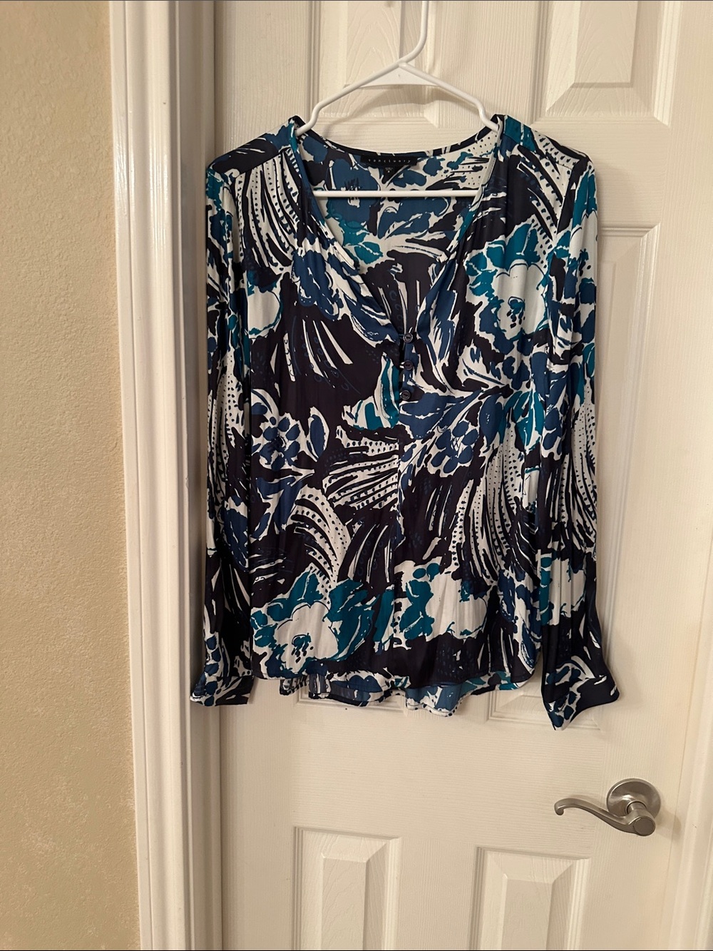 Sanctuary Blue & White Floral V-Neck Long Sleeve Top